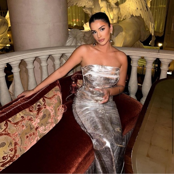 Zara Dresses & Skirts - ZARA WOMAN NWT ZW FITTED DRESS METALLIC SILVER SIZE XS